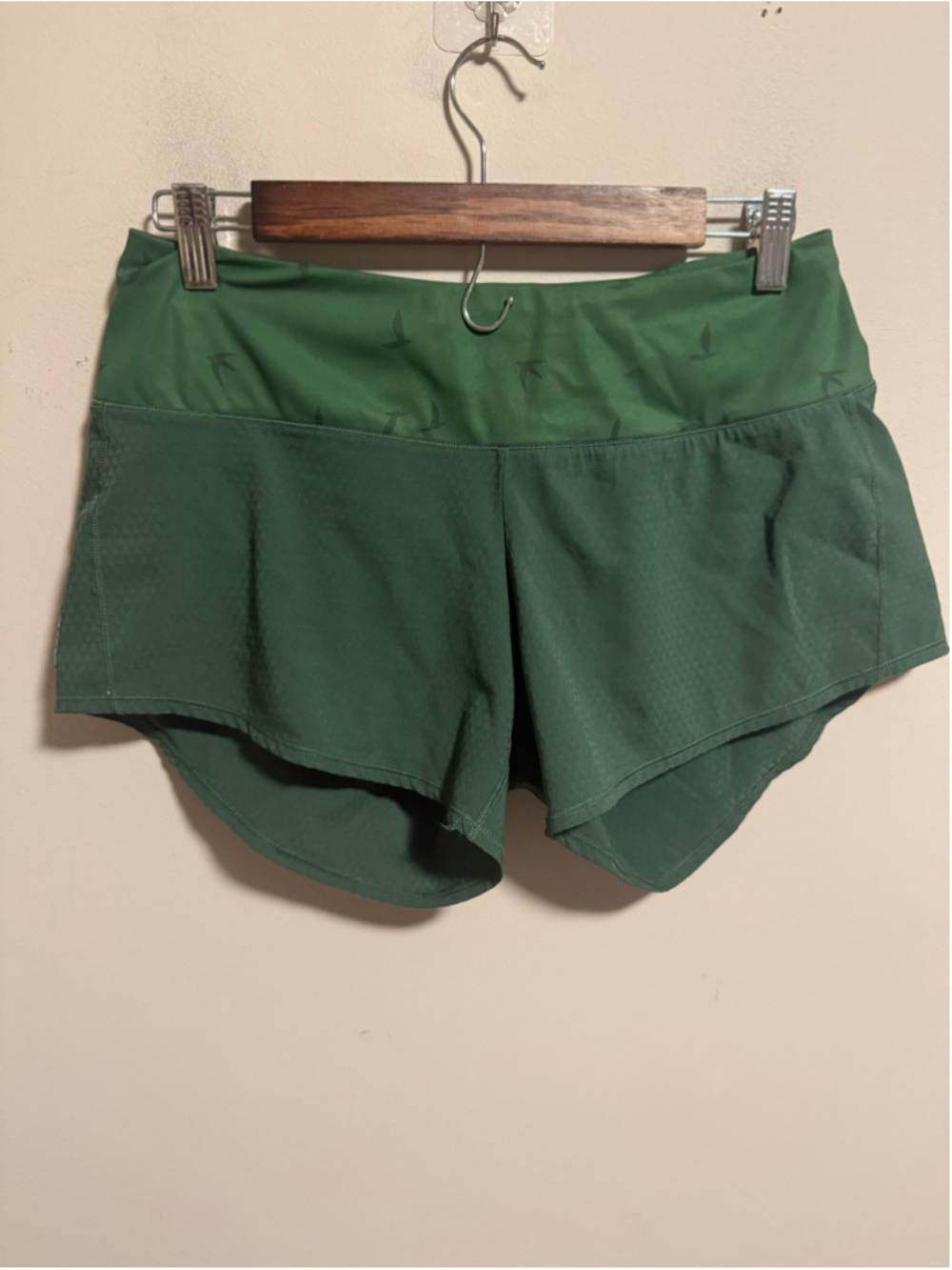 Oiselle W ROGA SHORT LUSH Green 6”- Size 4 - Picture 6 of 16